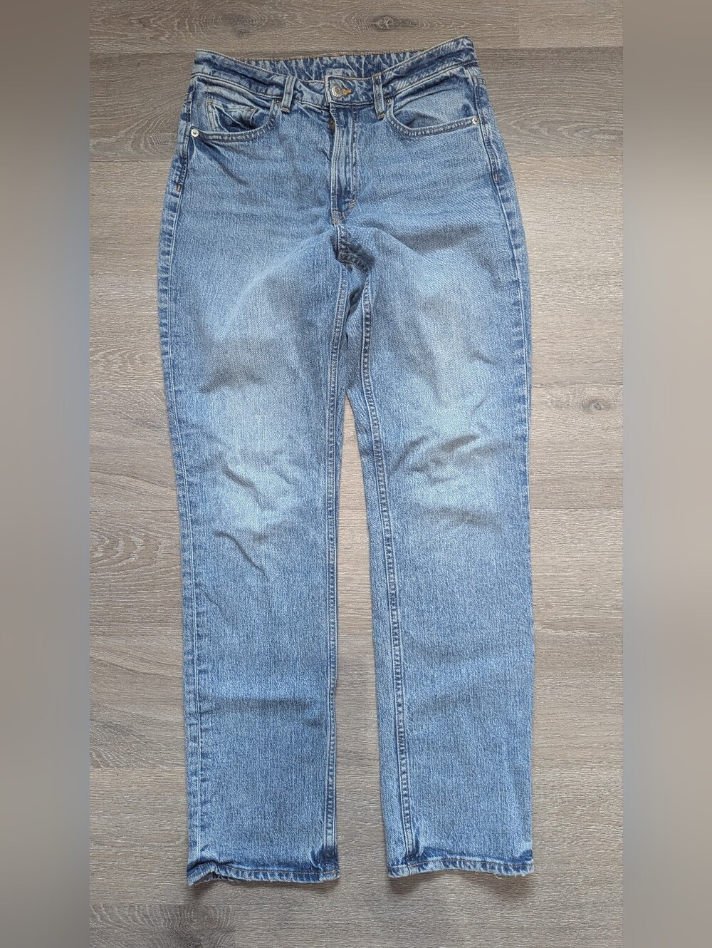 H&M Light Blue Straight-Leg Jeans